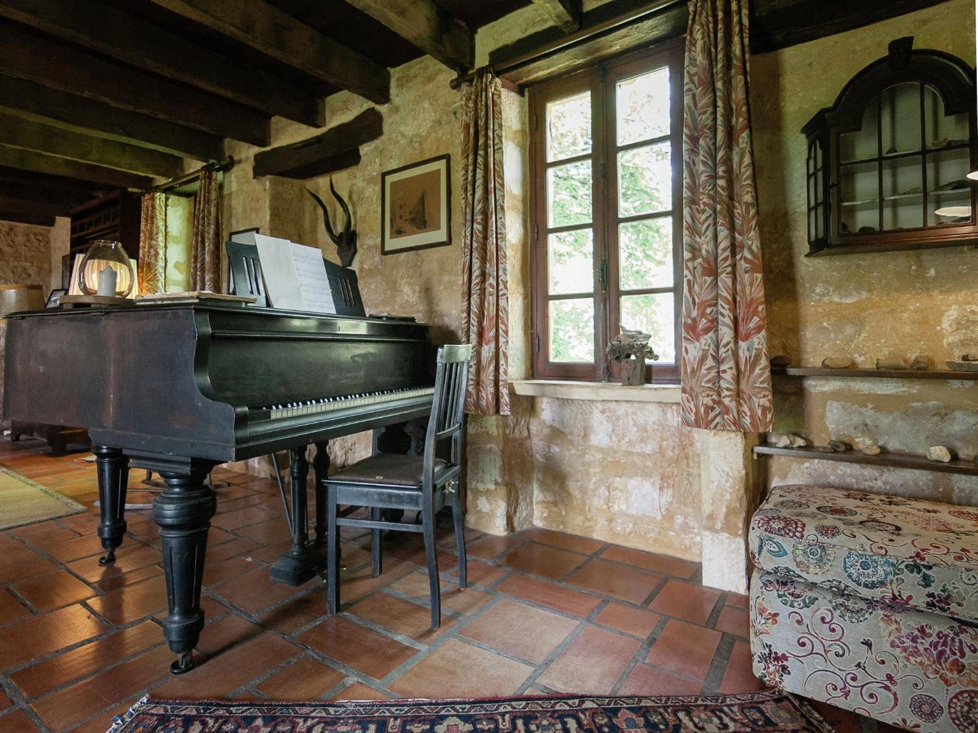 Cottage In Les Eyzies De Tayac Sireuil With Pool Meyrals Kültér fotó